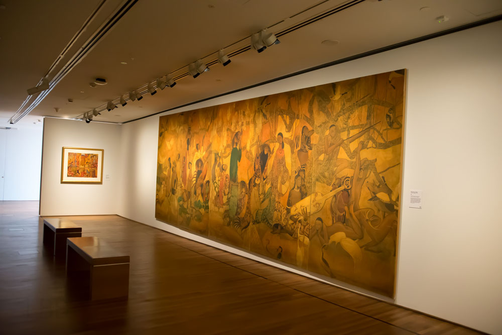 ナショナルギャラリーシンガポールでは、このクラスの大きな絵画や展示物が多くあります。広大な面積を活かしていますね。