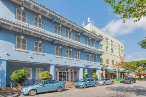 HOTEL81看板時代の外観斜め