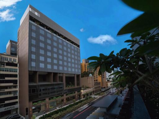 Hotel Miの看板がある建物