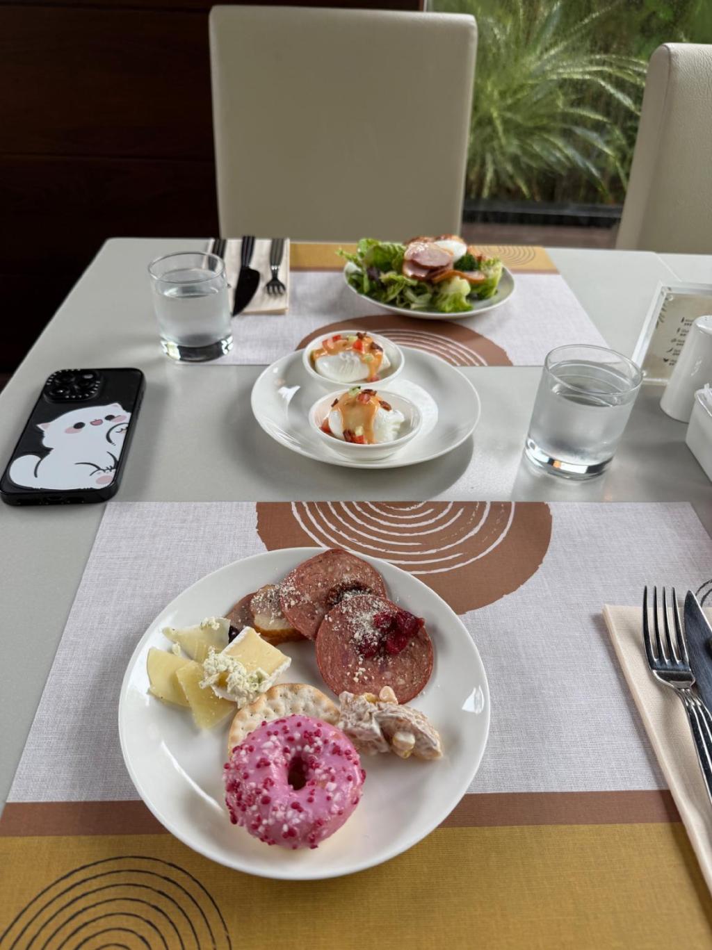 レストランのお食事の様子