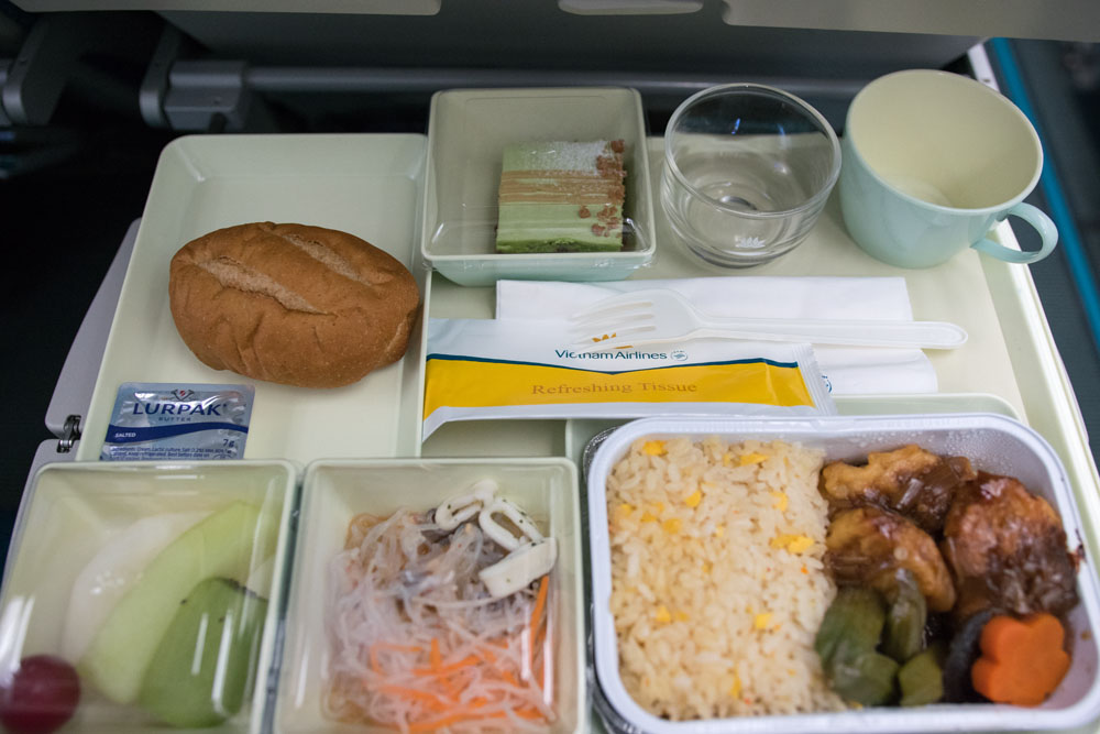 ベトナム航空の機内食（洋食）