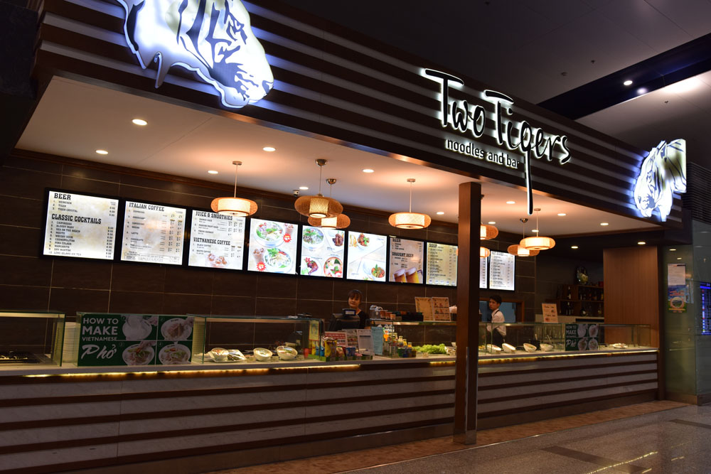 ハノイ・ノイバイ国際空港のTwo Tigers-noodles and bar