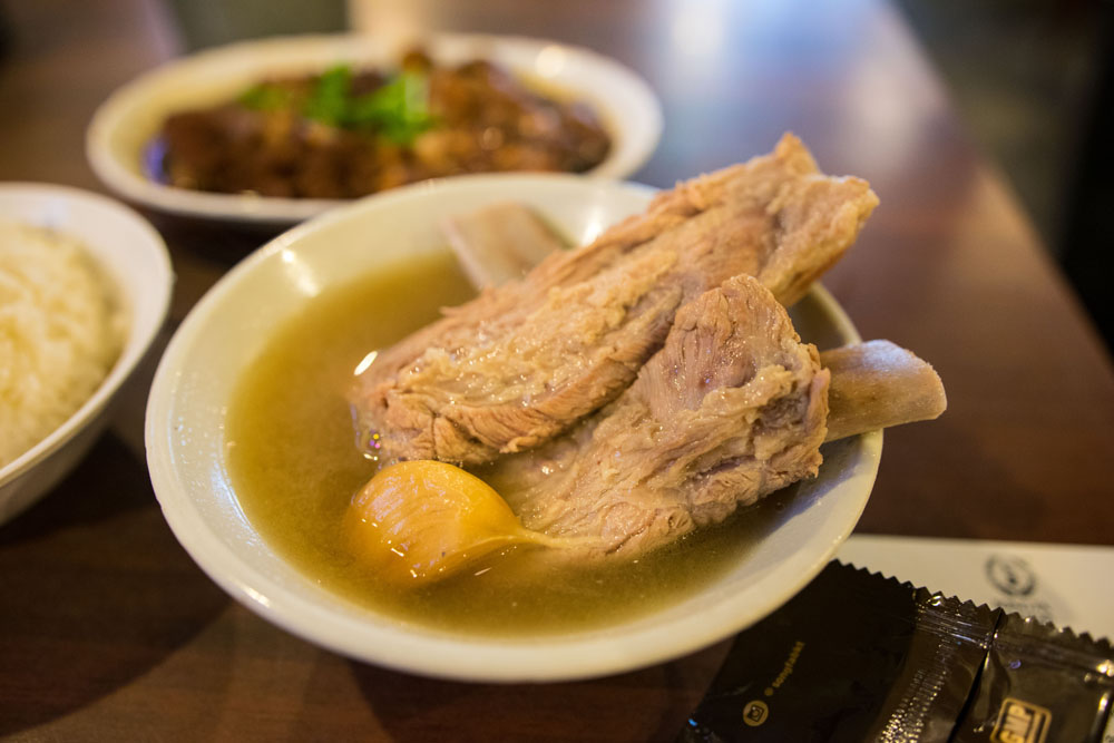 ソンファ バクテー(松發肉骨茶)の骨付きスペアリブが美味すぎた | 写真メインのシンガポール旅行記ブログ