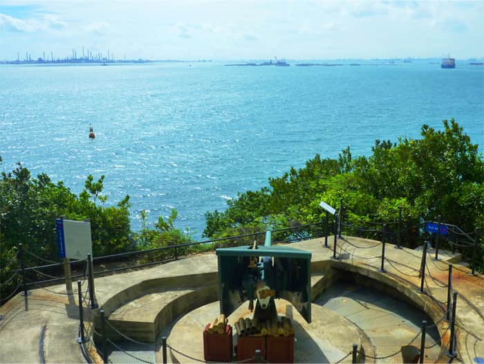 セントーサ島のシロソ砦にある砲台。歴史的にも重要なスポットとであるとともに、景色も素晴らしいです。