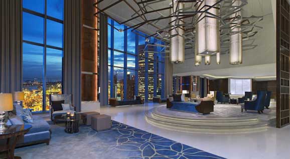 ↑こちらは、ザ ウェスティン シンガポールのロビーの風景。ホテル自体がビルの32階以上となっており、ロビーがすでに高層階に位置しています。