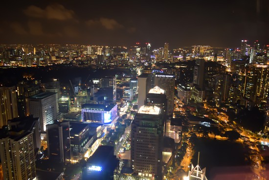光り輝くシンガポールの街並みが見下ろせます！