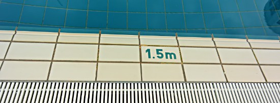 水深1.5m