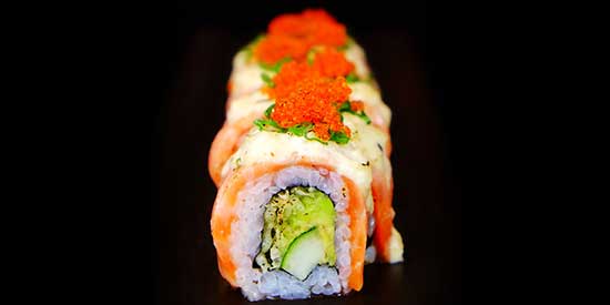 Sen of Japan(セン オブ ジャパン)の炙りサーモンロール（Salmon Aburi Roll）：24.5ドル